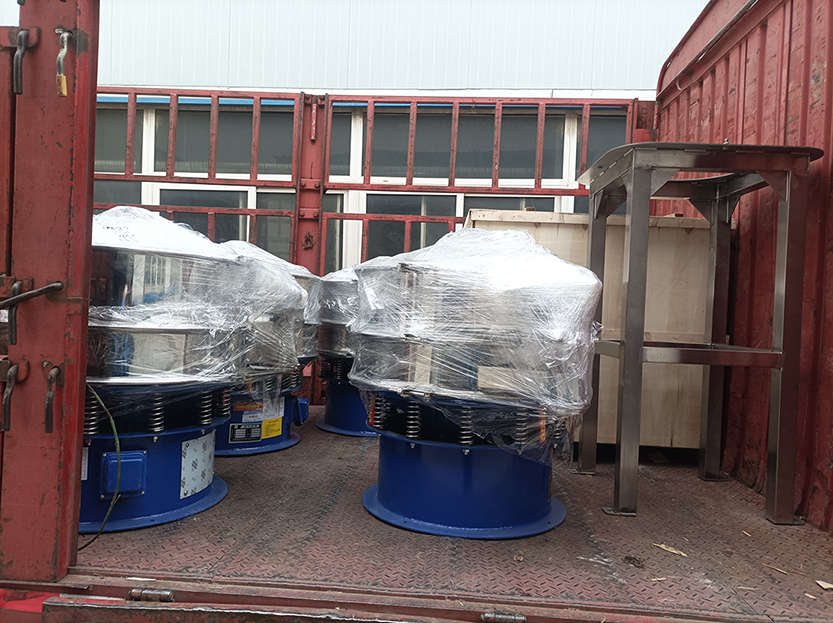 四臺(tái)旋振篩發(fā)貨