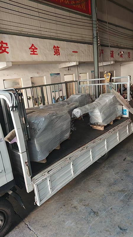 客戶定制5臺電磁給料機發(fā)貨