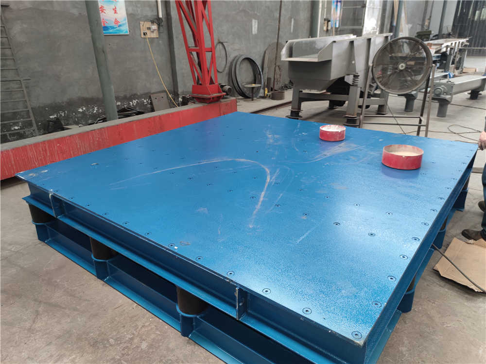 揚(yáng)州某客戶訂購的康振機(jī)械振動(dòng)平臺于今日發(fā)出