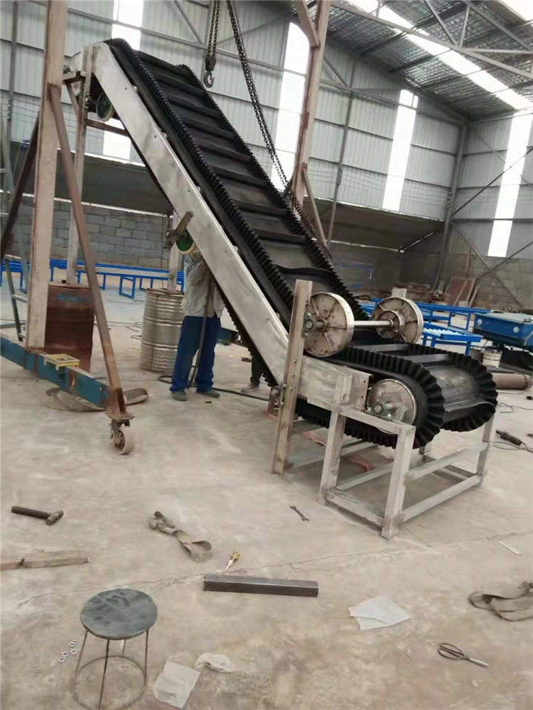 Z型大傾角皮帶輸送機