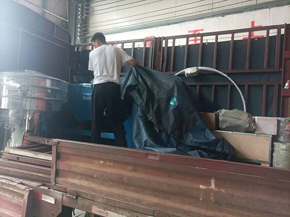 直線篩、旋振篩、崩網(wǎng)工裝發(fā)貨