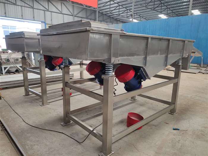 兩臺(tái)不銹鋼1230直線(xiàn)振動(dòng)篩準(zhǔn)備發(fā)貨